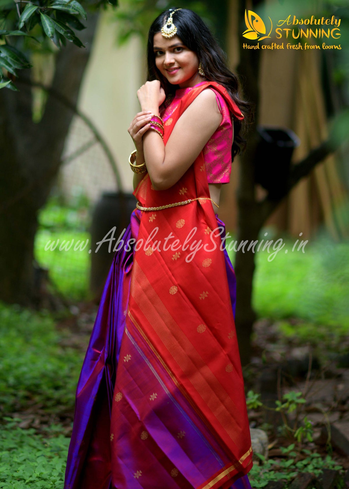 SOUNDARYAM Hand Woven Magenta & Red Exquisite Motifs