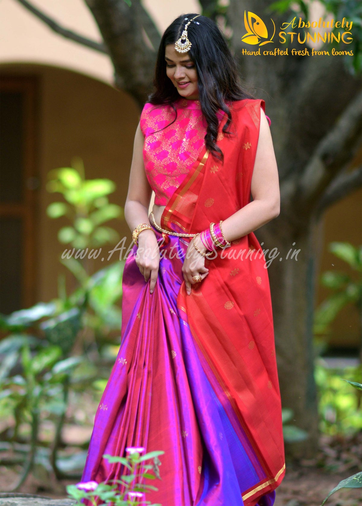 SOUNDARYAM Hand Woven Magenta & Red Exquisite Motifs