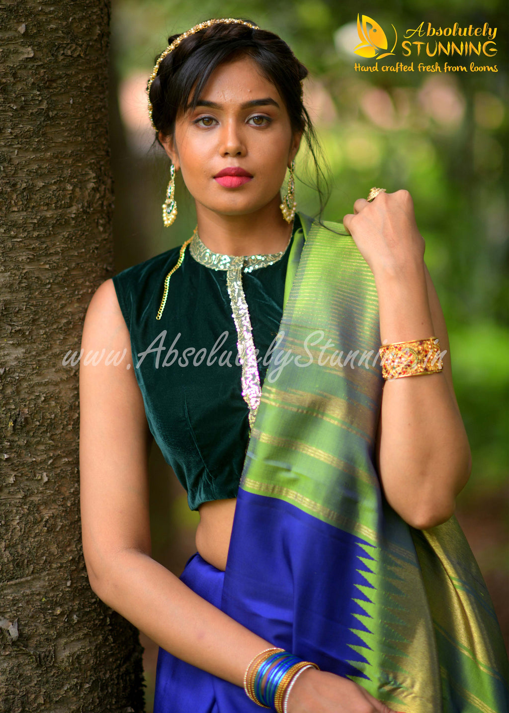 AROHANAM Hand Woven Midnight Blue Rising Border