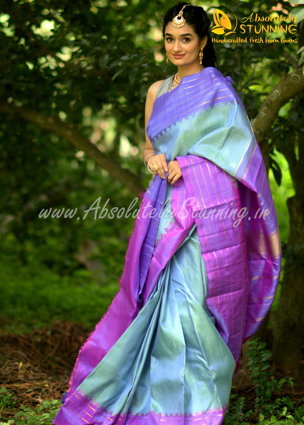 TRIVARNAM Hand Woven Tricolour