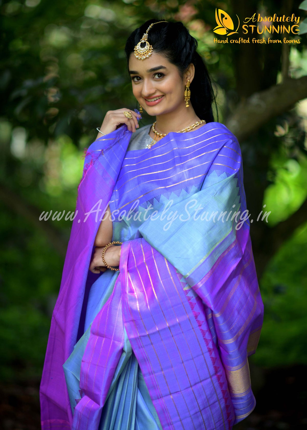 TRIVARNAM Hand Woven Tricolour