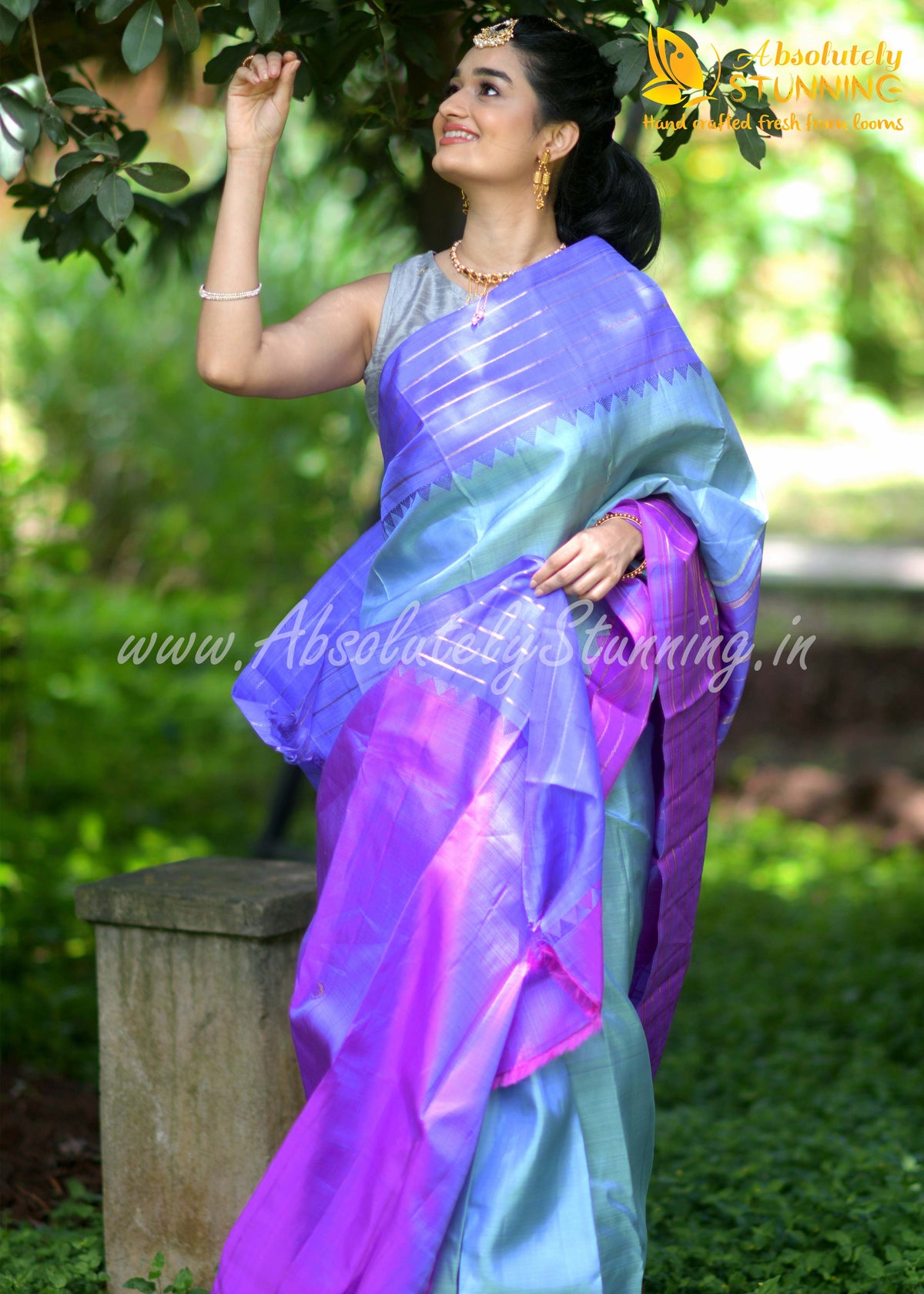 TRIVARNAM Hand Woven Tricolour