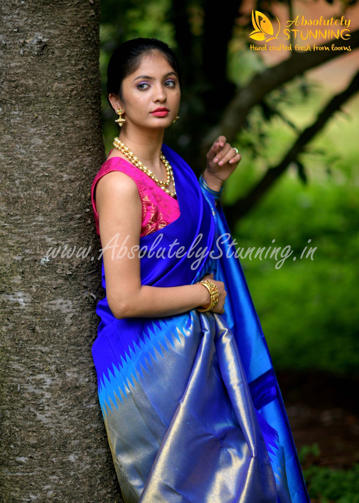 AROHANAM Hand Woven Royal Blue Rising border