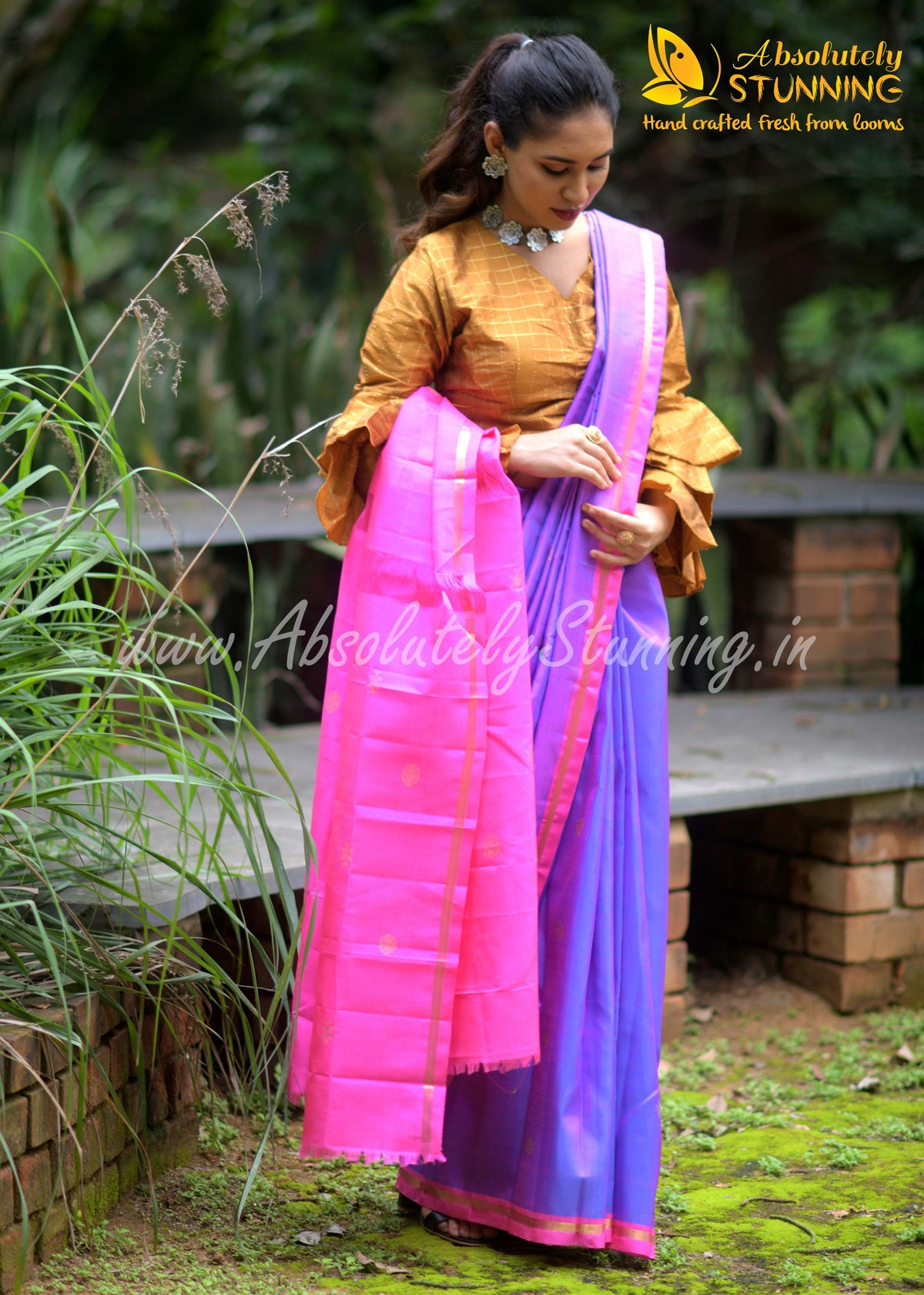 Soundaryam Hand Woven Lavender Exquisite Motifs