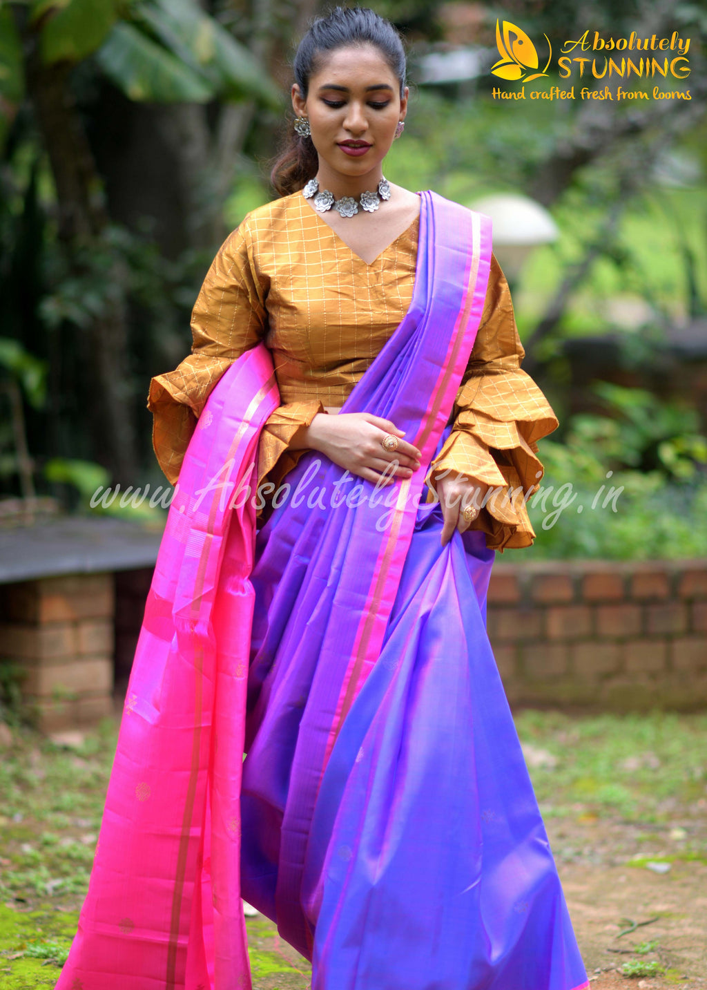 Soundaryam Hand Woven Lavender Exquisite Motifs
