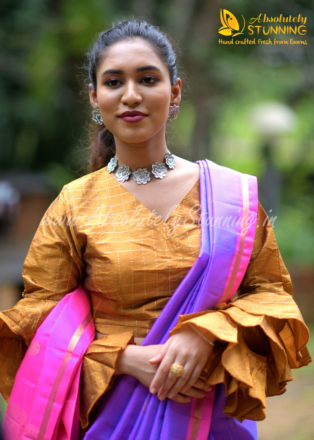 Soundaryam Hand Woven Lavender Exquisite Motifs