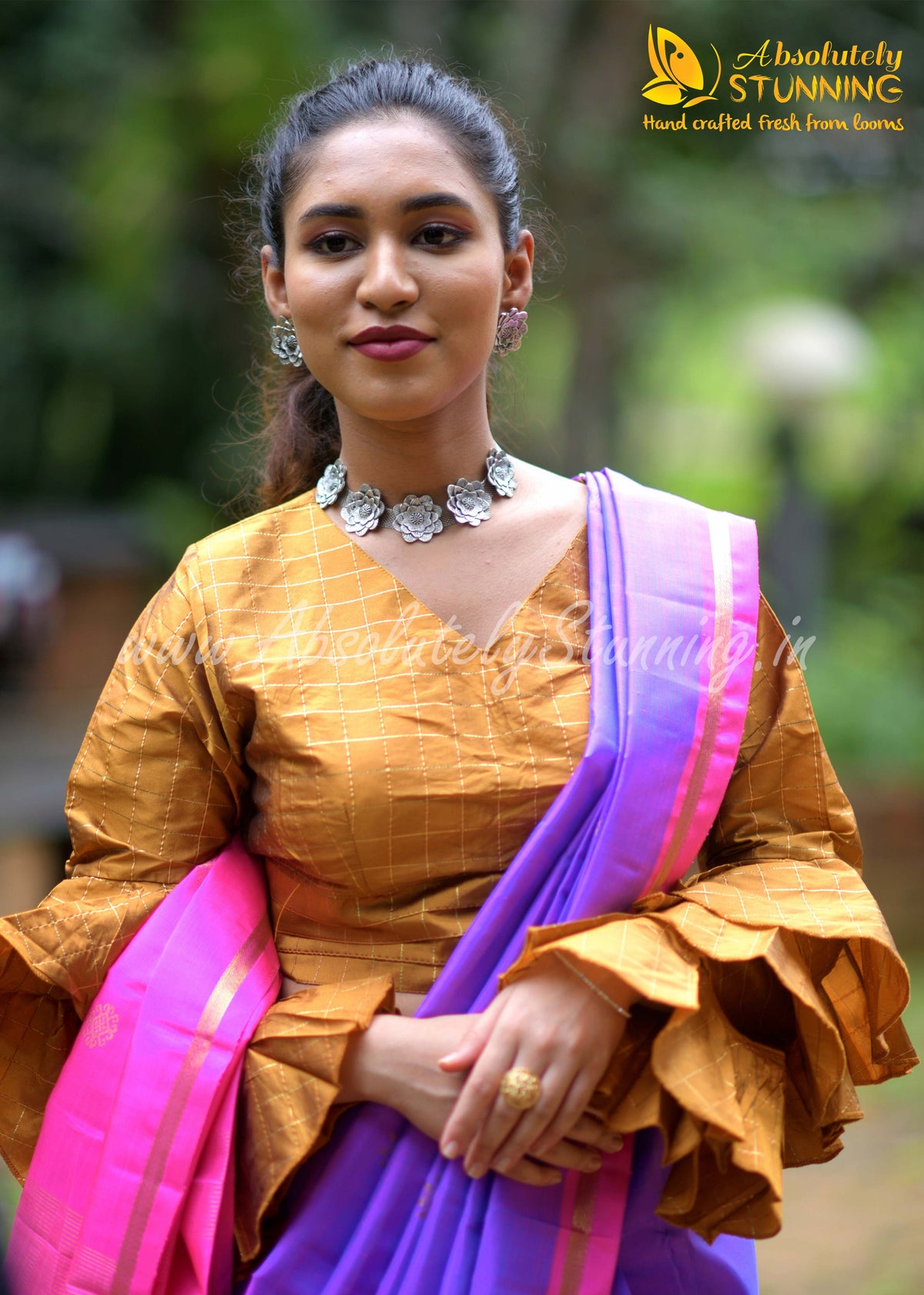 Soundaryam Hand Woven Lavender Exquisite Motifs