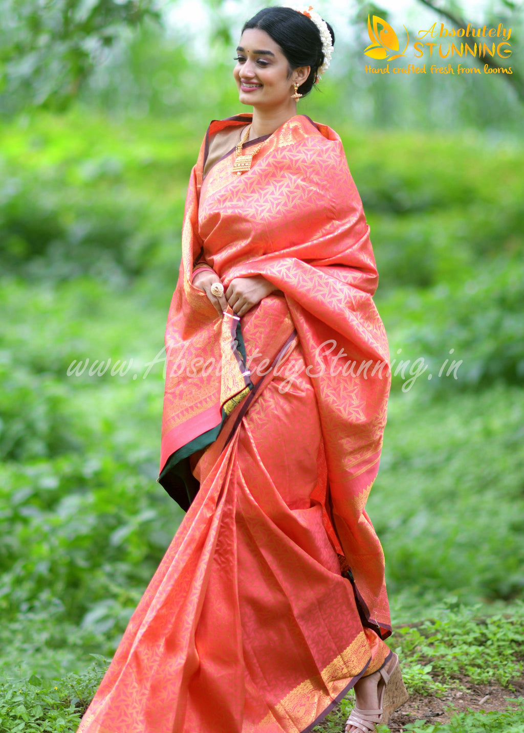 MAYOORANARTHANAM Hand Woven Peach Bridal