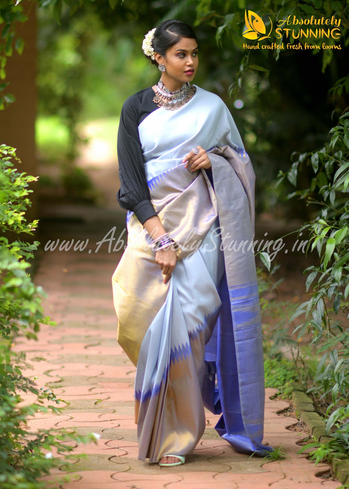 AROHANAM Hand Woven Fog Grey Rising Border