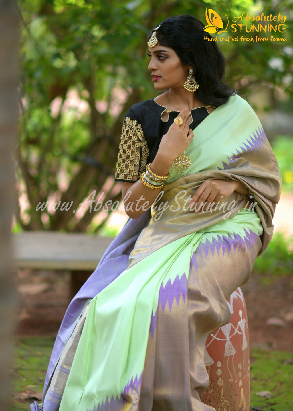 AROHANAM Hand Woven Pista Green Rising Border