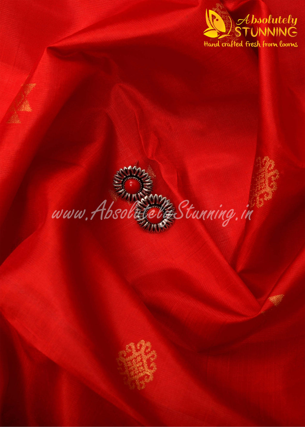 SOUNDARYAM Hand Woven Magenta & Red Exquisite Motifs