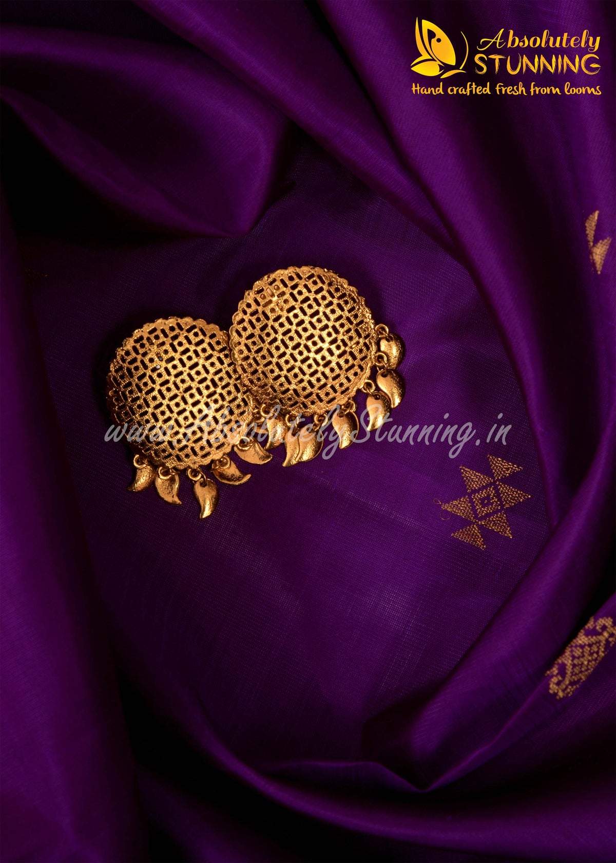 SOUNDARYAM Hand Woven Magenta Exquisite Motifs
