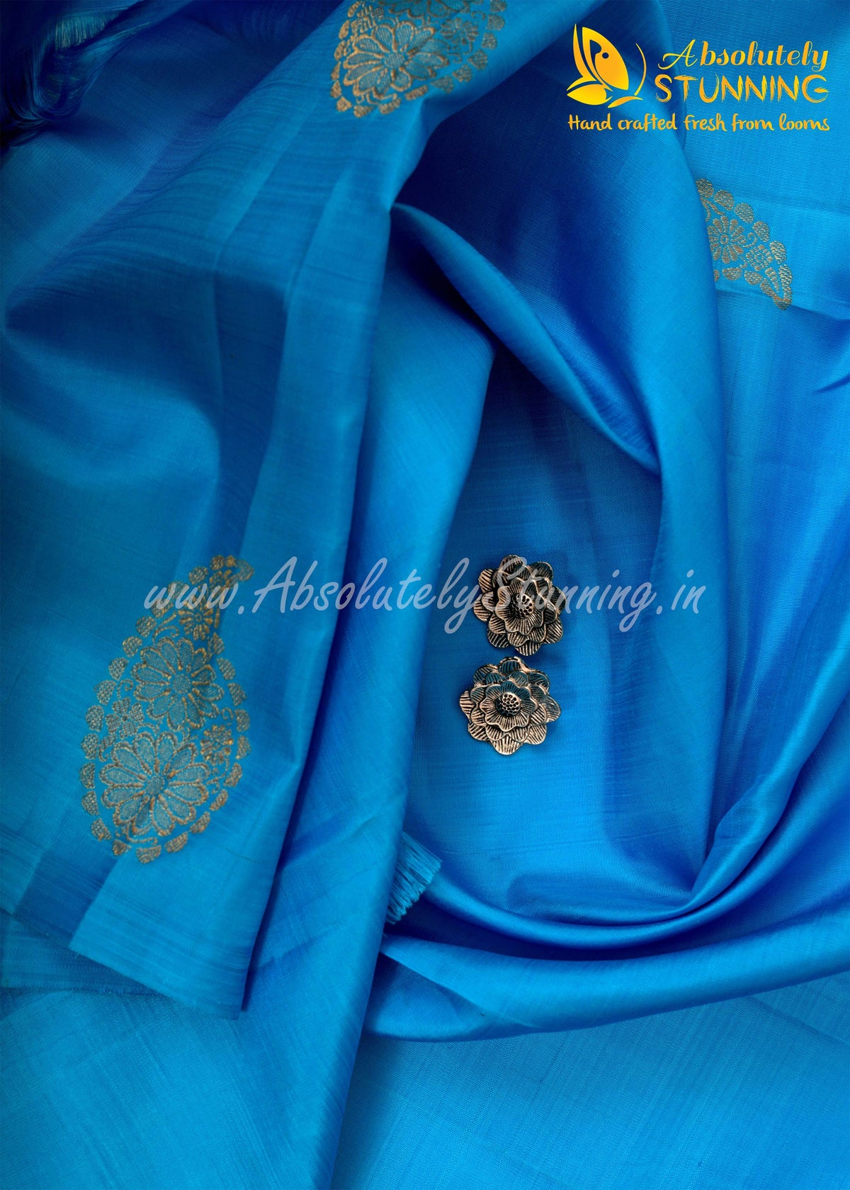 AAMRAM Hand Woven Light Green Paisley Motif